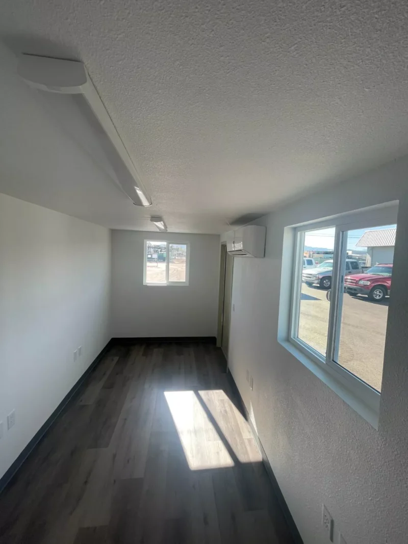 20 foot office in refurbished shipping container - Image 7