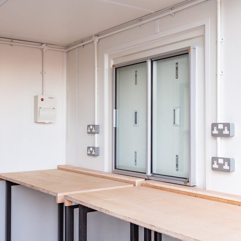 10Ft Modified Workshop/Office Container - Image 3