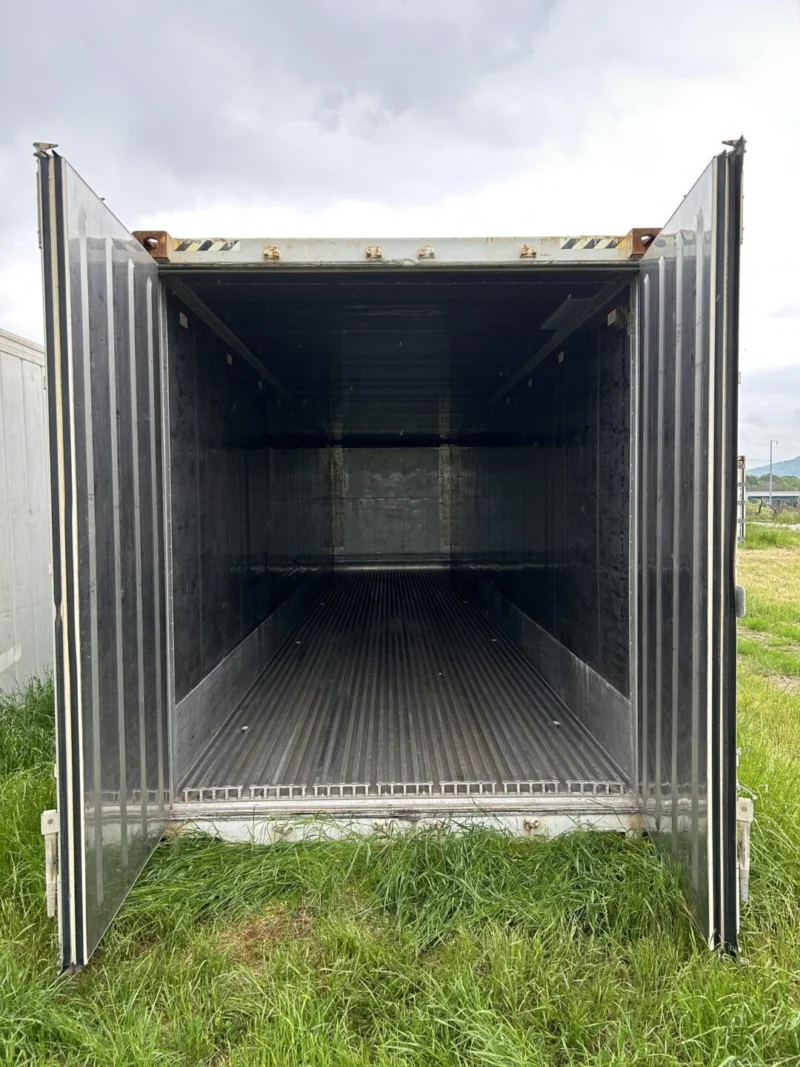 2009 40′ High Cube Refrigerated Storage Container – CCR18757 - Image 11
