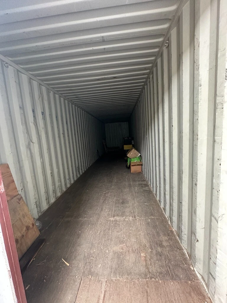 40ft High Cube Shipping Container – Excellent Condition - Image 4