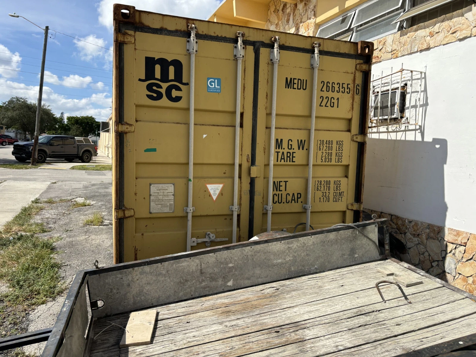 Used 20ft Conex Shipping / Storage Container β Yellow/Gold β Priced to Sell! - Image 2
